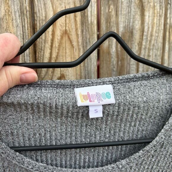 Lularoe tunic short sleeve high low bottom size small - Picture 6 of 8